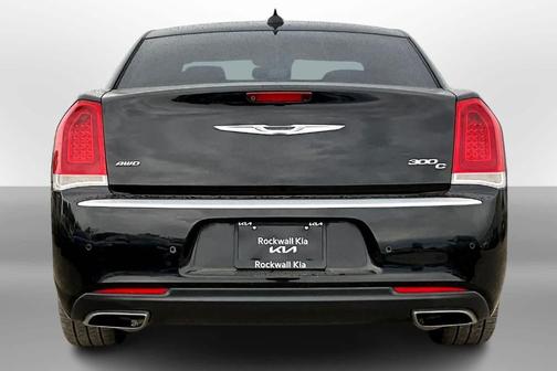 2016 Chrysler 300C Platinum