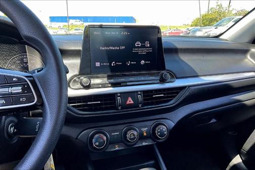 Snow White Pearl 2023 Kia Forte LXS