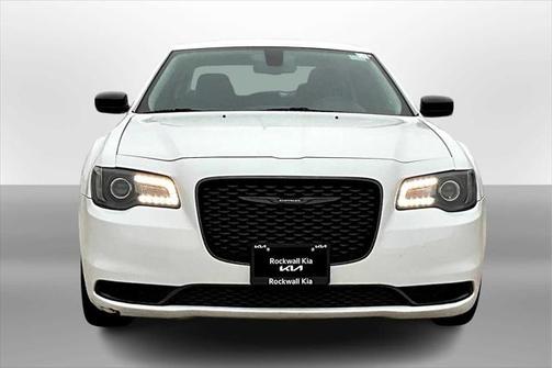 2022 Chrysler 300 Touring