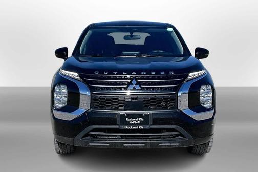 2022 Mitsubishi Outlander ES