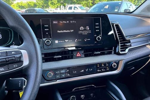 Snow White Pearl 2024 Kia Sportage Hybrid LX