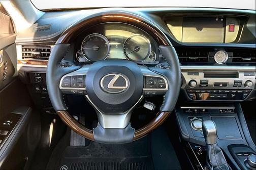 2017 Lexus ES 350 Base