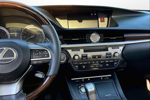 2017 Lexus ES 350 Base