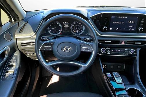 2022 Hyundai SONATA SEL