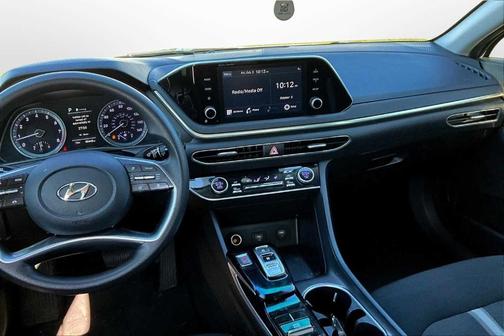 2022 Hyundai SONATA SEL