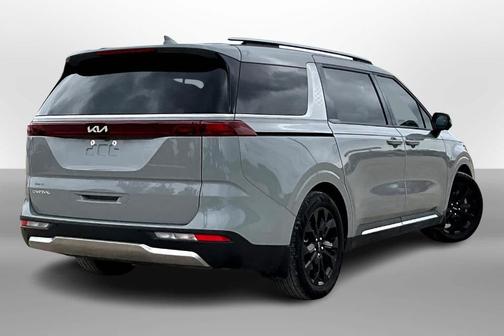 2023 Kia Carnival SX