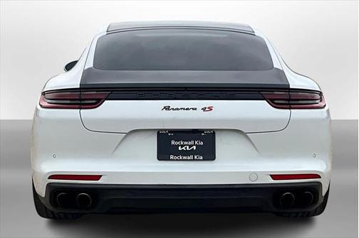 2018 Porsche Panamera 4S