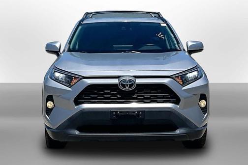 Silver Sky Metallic 2019 Toyota RAV4 XLE