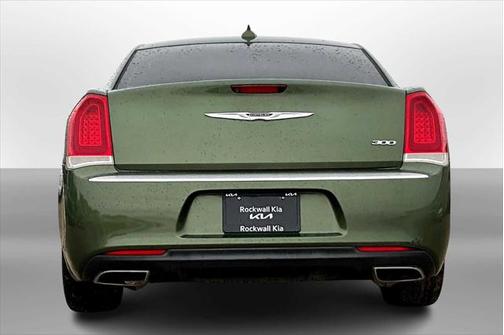 2018 Chrysler 300 Touring
