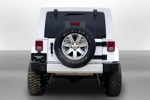 Bright White Clearcoat 2018 Jeep Wrangler JK Unlimited Sahara