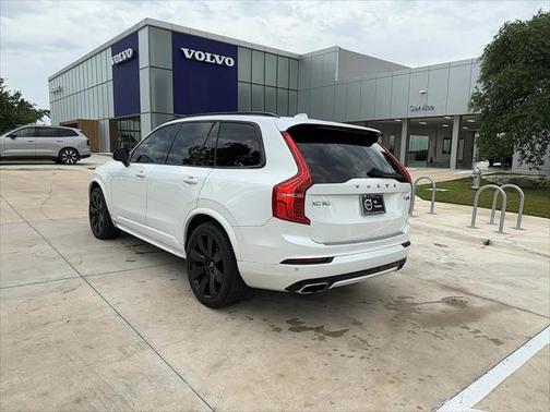 2020 Volvo XC90 T6 R-Design