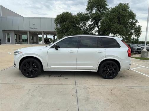 2020 Volvo XC90 T6 R-Design