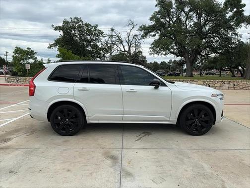 2020 Volvo XC90 T6 R-Design