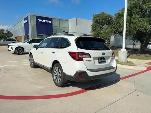 2018 Subaru Outback 2.5i Touring