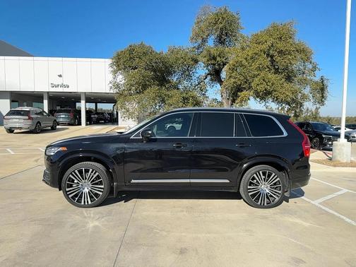 2023 Volvo XC90 B6 Ultimate 6-Seater