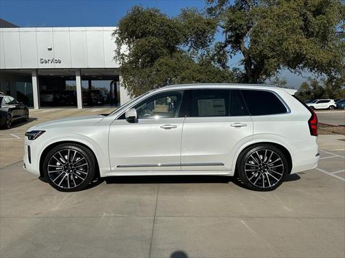 2025 Volvo XC90 B6 Ultra