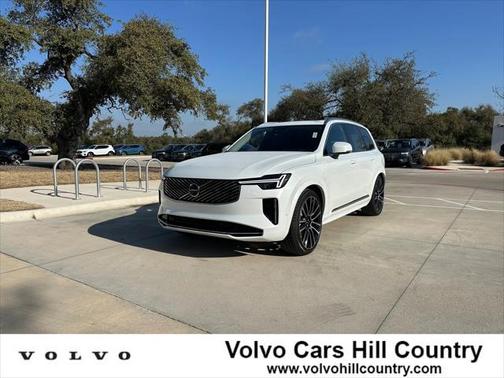 2025 Volvo XC90 B6 Ultra