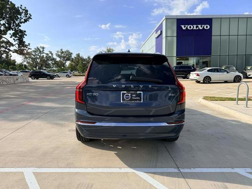 2026 Volvo XC90 B6 Ultra 7-Seater
