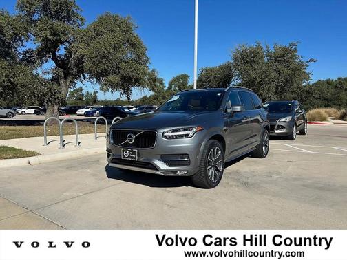 2018 Volvo XC90 T6 Momentum