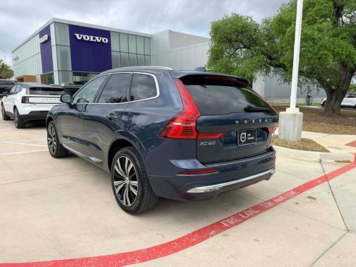 2023 Volvo XC60 Recharge Plug-In Hybrid T8 Plus Bright Theme