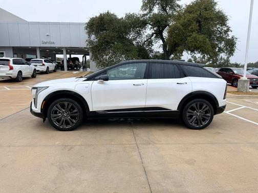 2025 Cadillac OPTIQ Sport 2 AWD