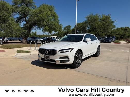 2018 Volvo V90 Cross Country T6