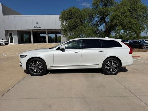 2018 Volvo V90 Cross Country T6