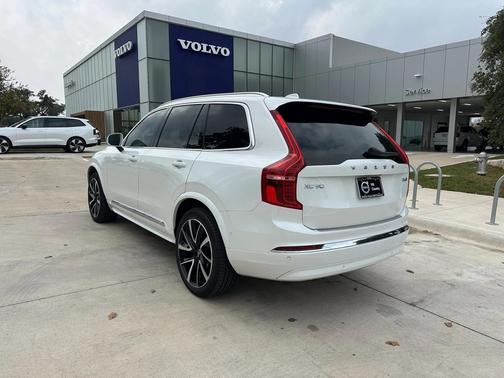 2023 Volvo XC90 B6 Plus 6-Seater