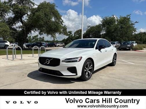 2022 Volvo S60 Recharge Plug-In Hybrid T8 R-Design Expression