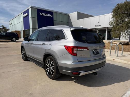 2021 Honda Pilot Touring 8-Passenger