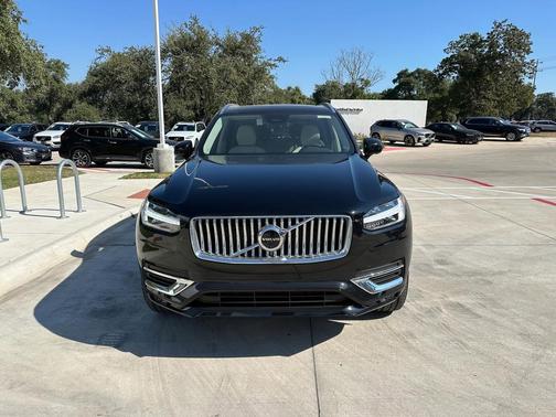 2025 Volvo XC90 B6 Plus 7-Seater