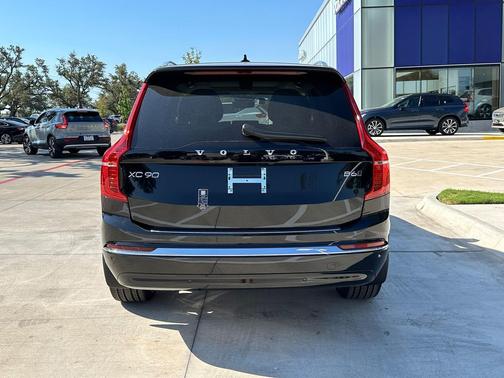 2025 Volvo XC90 B6 Plus 7-Seater