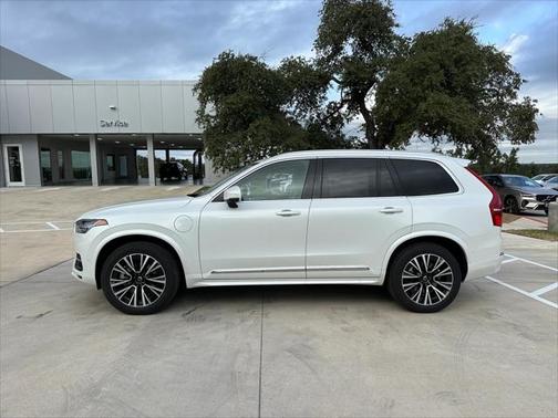 2025 Volvo XC90 Plug-In Hybrid T8 Plus 7-Seater