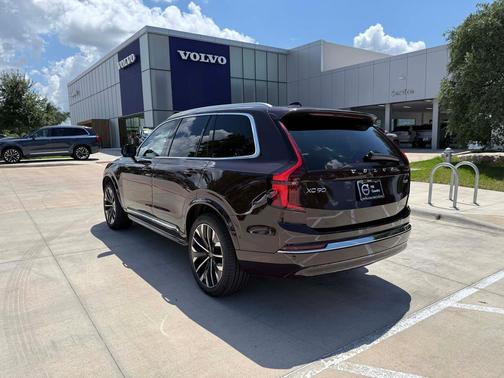 Mulberry Red 2025 Volvo XC90 Plug-In Hybrid T8 Ultra 6-Seater