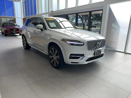 2024 Volvo XC90 Recharge Plug-In Hybrid T8 Core Bright Theme