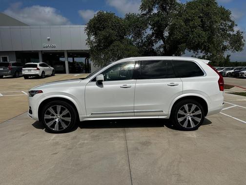 2023 Volvo XC90 B6 Ultimate 6-Seater