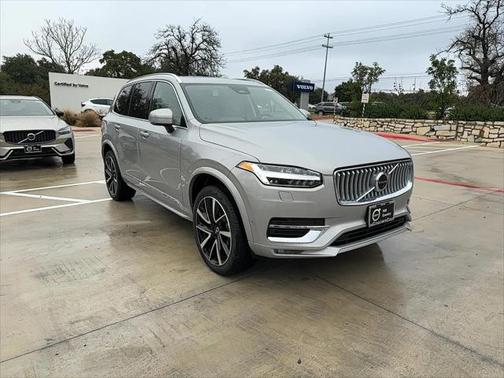 2025 Volvo XC90 B6 Plus 6-Seater