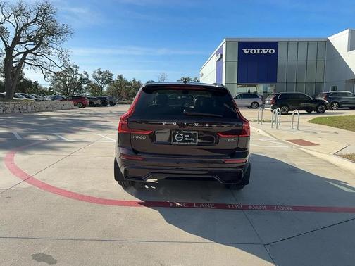 2026 Volvo XC60 B5 Ultra
