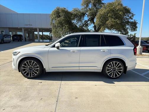 2025 Volvo XC90 B6 Ultra