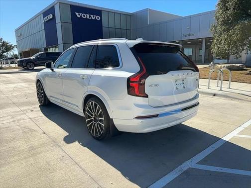 2025 Volvo XC90 B6 Ultra