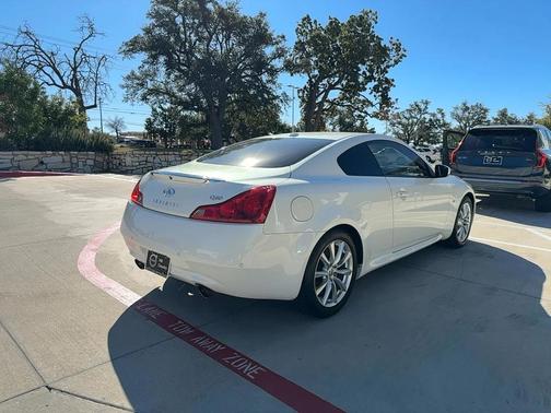 2014 INFINITI Q60 Journey