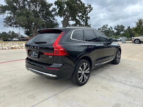 2023 Volvo XC60 B5 Plus Bright Theme