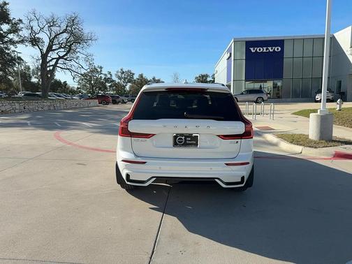 2026 Volvo XC60 B5 Core