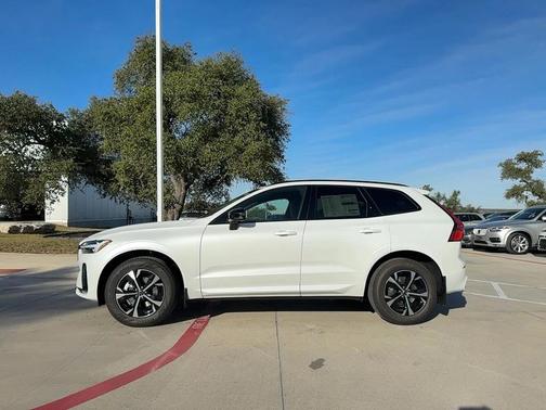 2026 Volvo XC60 B5 Core