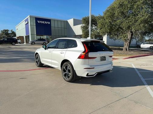 2026 Volvo XC60 B5 Core