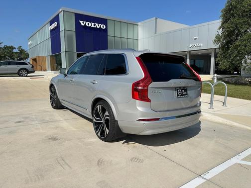 2025 Volvo XC90 B6 Ultra