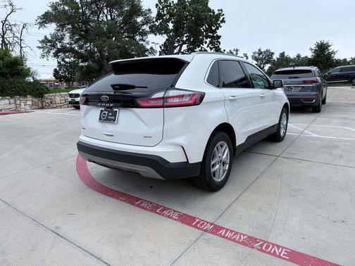 Star White Metallic Tri-Coat 2023 Ford Edge SEL