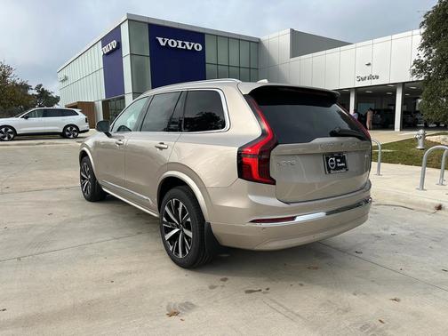 2026 Volvo XC90 B5 Core
