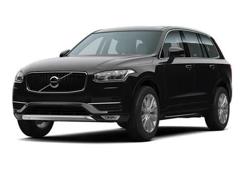2017 Volvo XC90 T6 Momentum