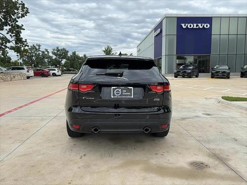 2019 Jaguar F-PACE 30t Prestige